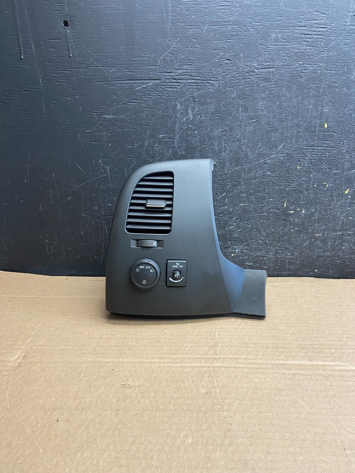 2007 to 2014 Silverado Front Left Driver Headlight Switch Air Vent AF2419 DG0