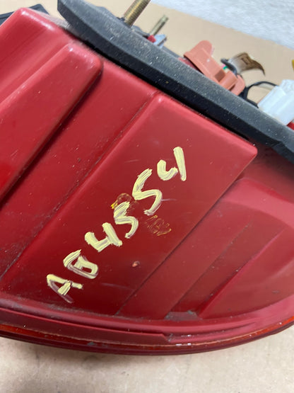 2004 to 2006 Hyundai Elantra Hatchback Left Driver Side Tail Light AG4554 LK6