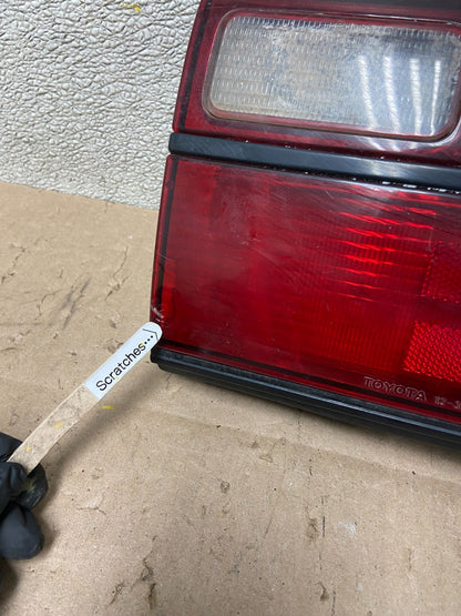 1988 - 1992 Toyota Corolla Right Passenger RH Side Tail light aa0464 DG4