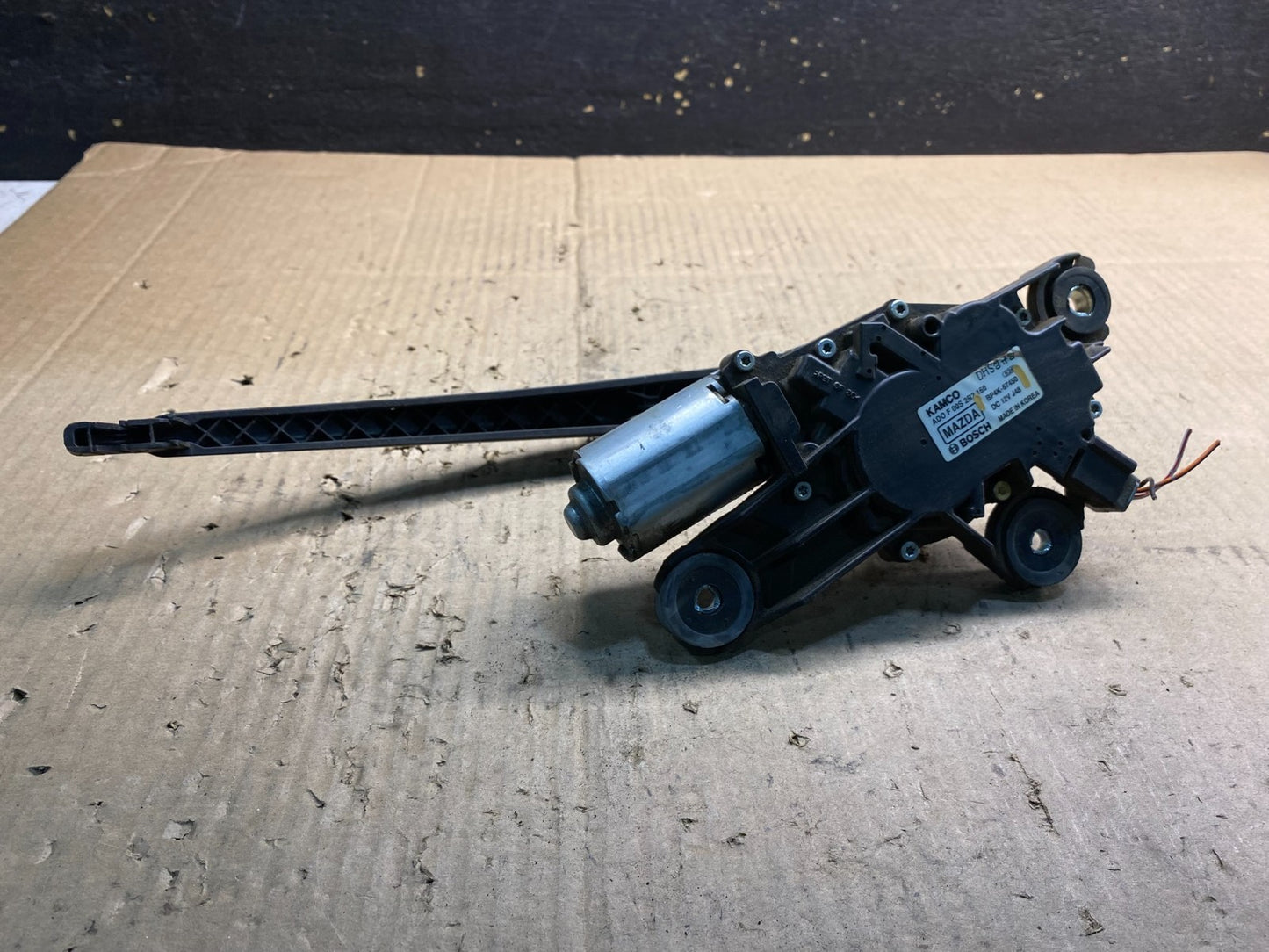 2004 to 2009 Mazda 3 Windshield Rear Wiper Motor ab0366 DG5