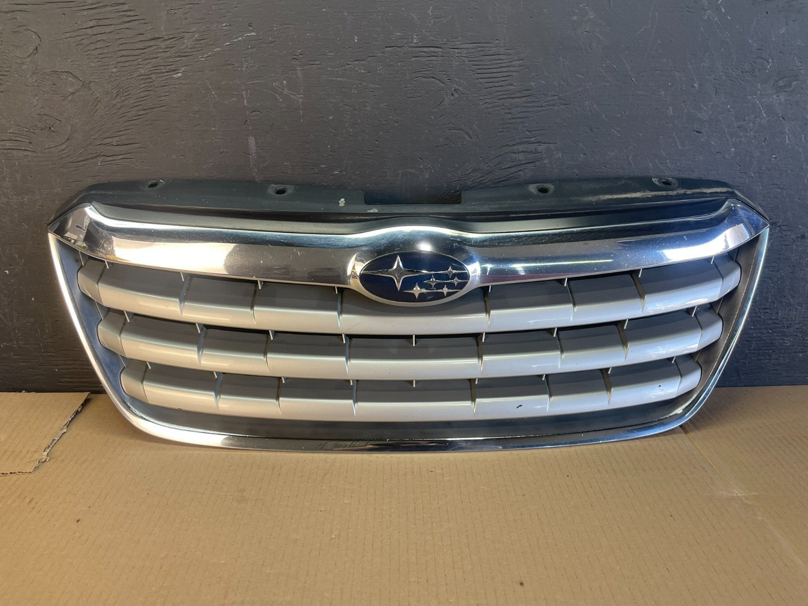 2008 to 2014 Subaru Tribeca Front Upper Grill Grille AE3510 DG0