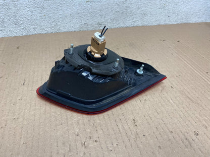 2010-2014 Subaru Legacy Right Passenger Rh Side Tail Light Inner Oem J7898 DW3