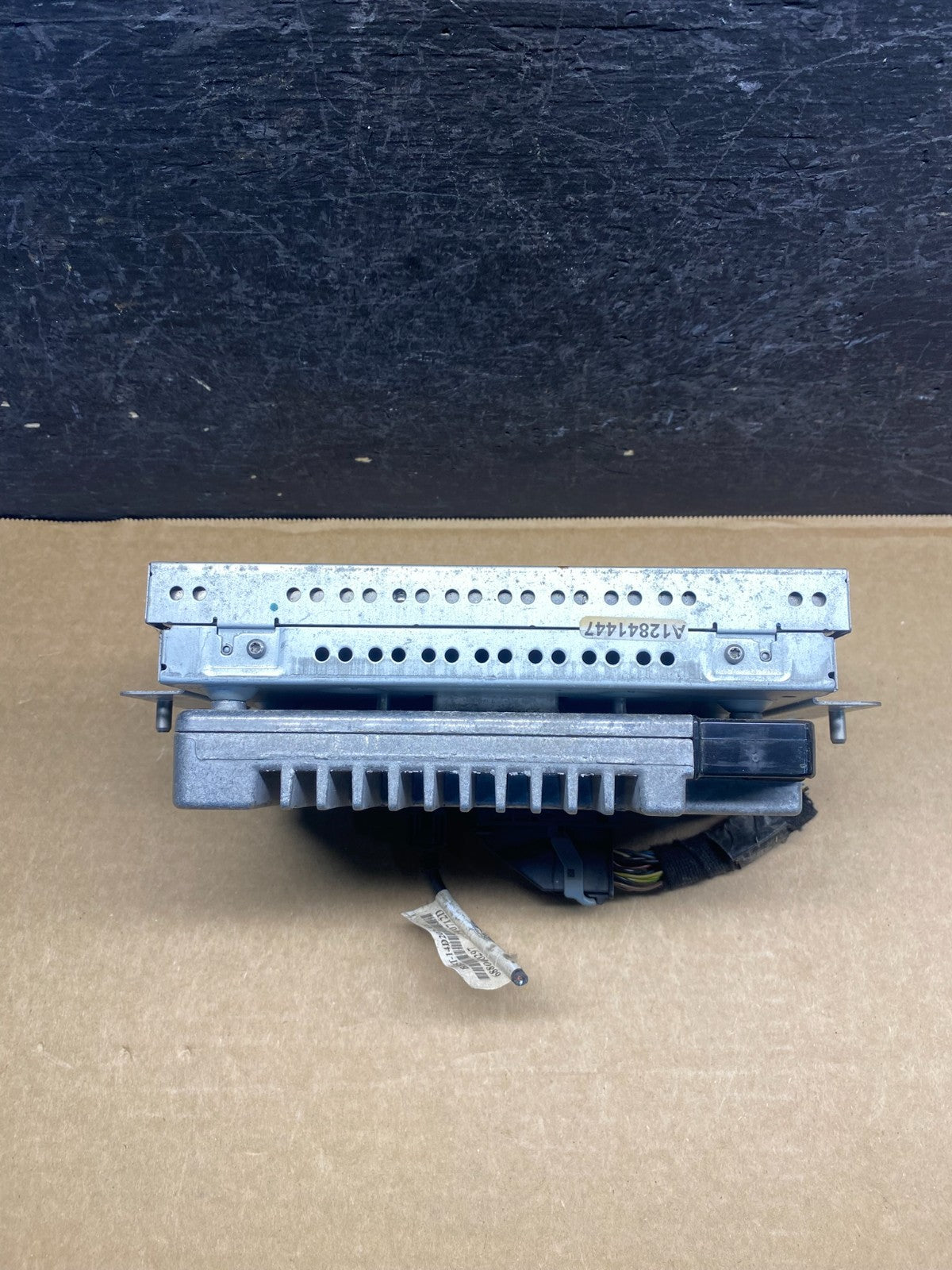 2012 to 2016 Ford Explorer Radio Information Display Screen AF4220 DW2