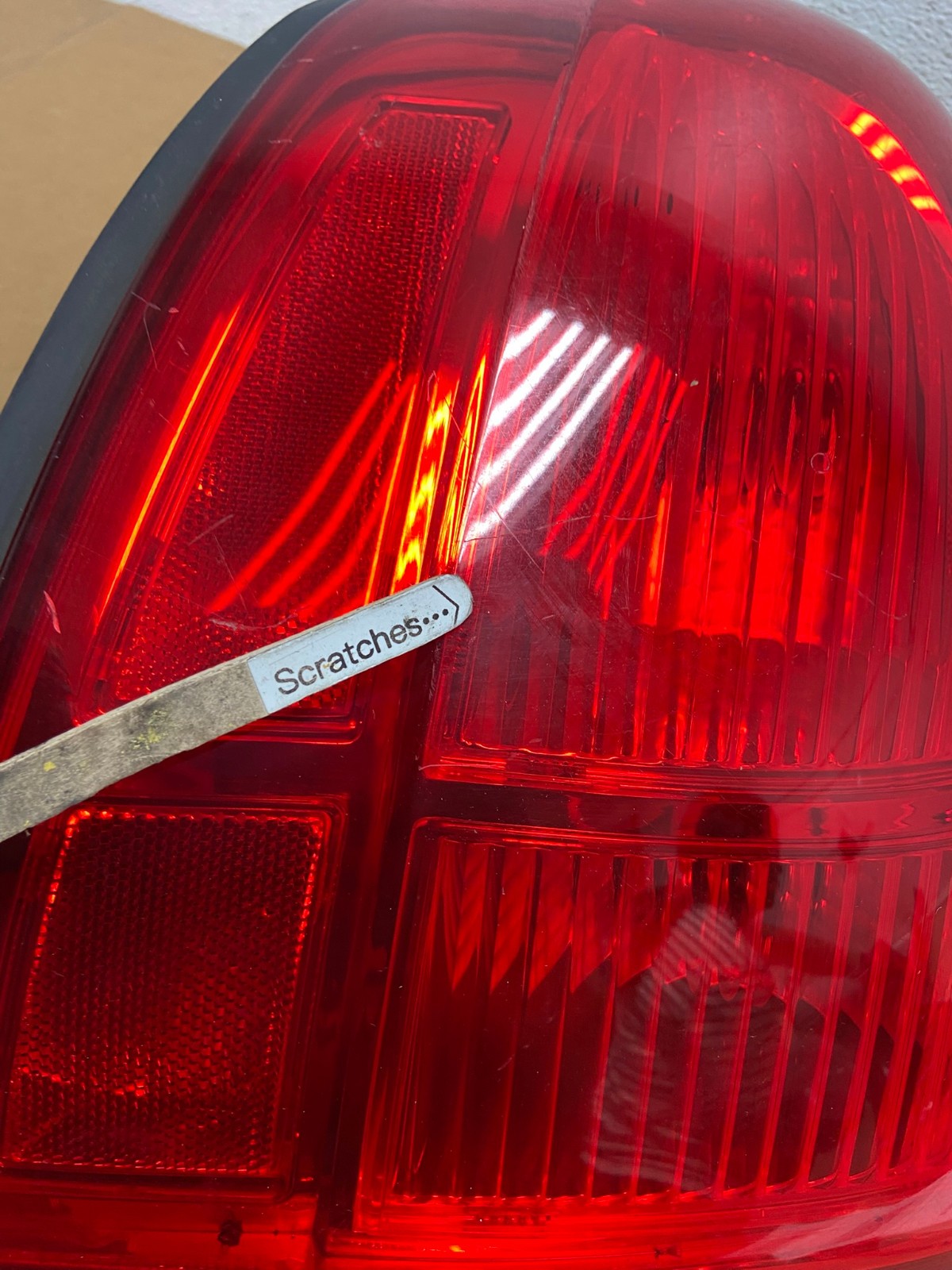2003 to 2011 Lincoln Town Car Right Passenger Rh Tail Light AE0628 LK3