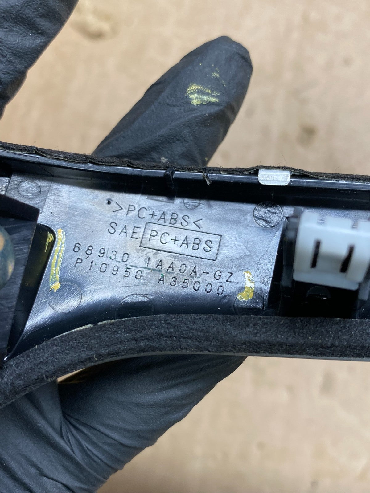 2009-2010 Nissan Murano Dash Trim Panel With Hazard Buttom Switch OEM z0140 DG5