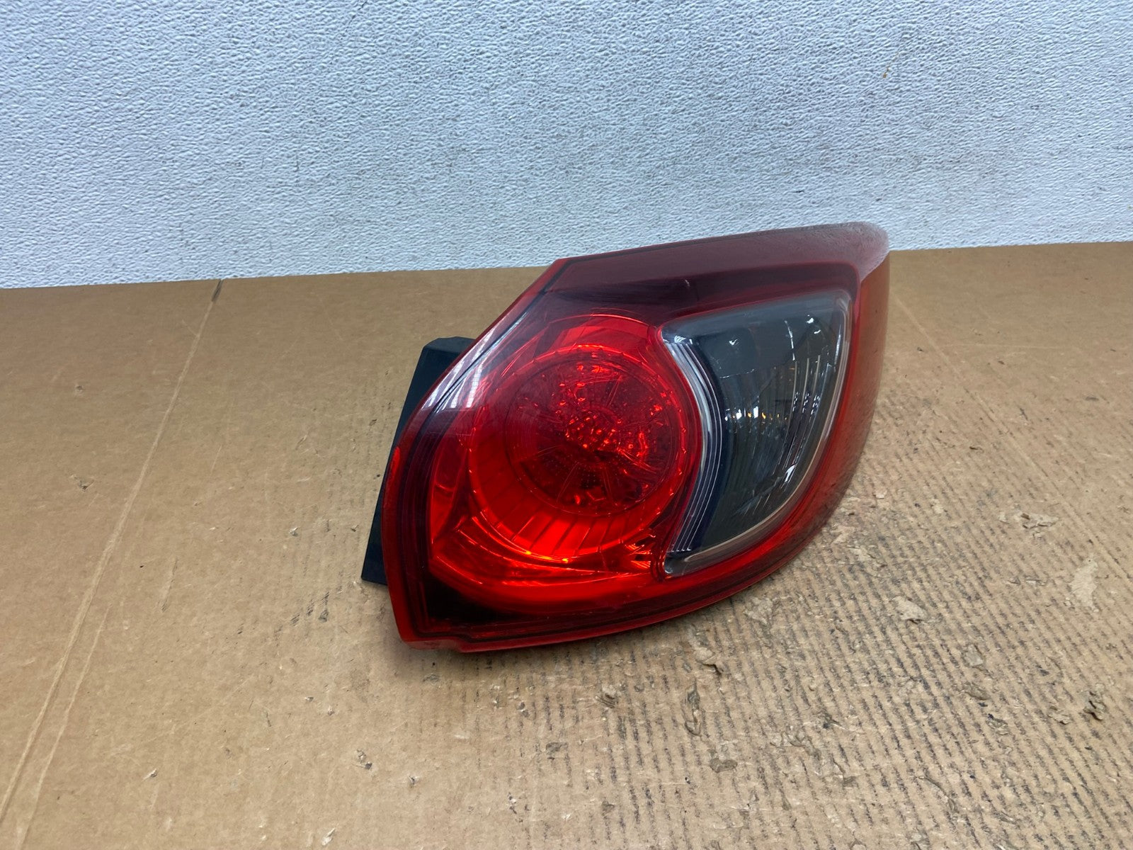 2013 to 2016 Mazda CX-5 CX5 Right Passenger RH Tail Light AE2734 LK2