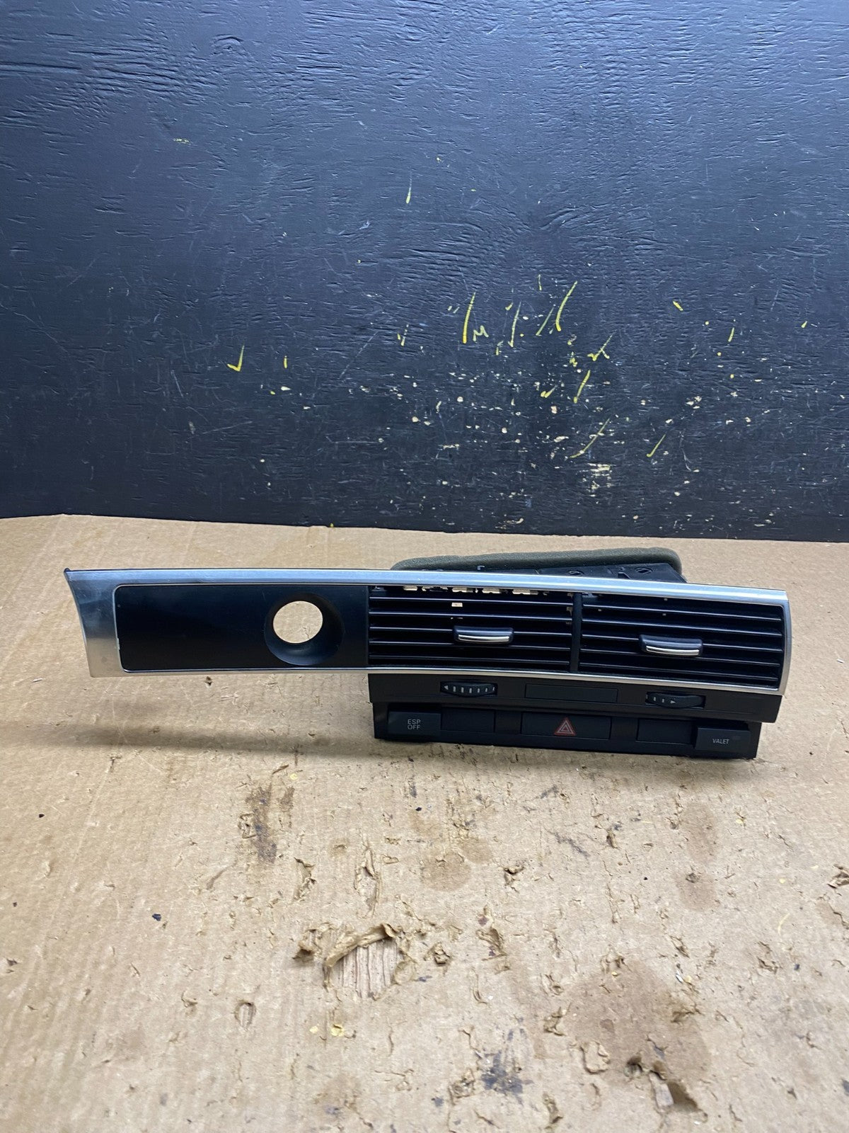 2007- 2011 Audi A6 Center Dashboard Trim Hazard ESP Switch Air Vent OEM z7369 DG0