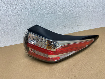 2015 to 2018 Nissan Murano Right Passenger RH Side Tail Light Oem AC1102 DW0