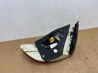 2002 to 2005 BMW 7-Series 745i 760i Left Driver LH Side Tail Light AD0636 LK5