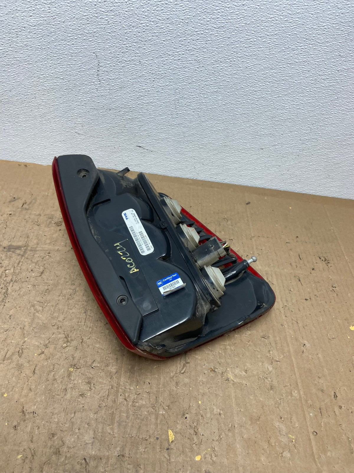 1999-2004 Jeep Grand Cherokee WJ Right Passenger Rh Tail Light TYC AC0224 LK5