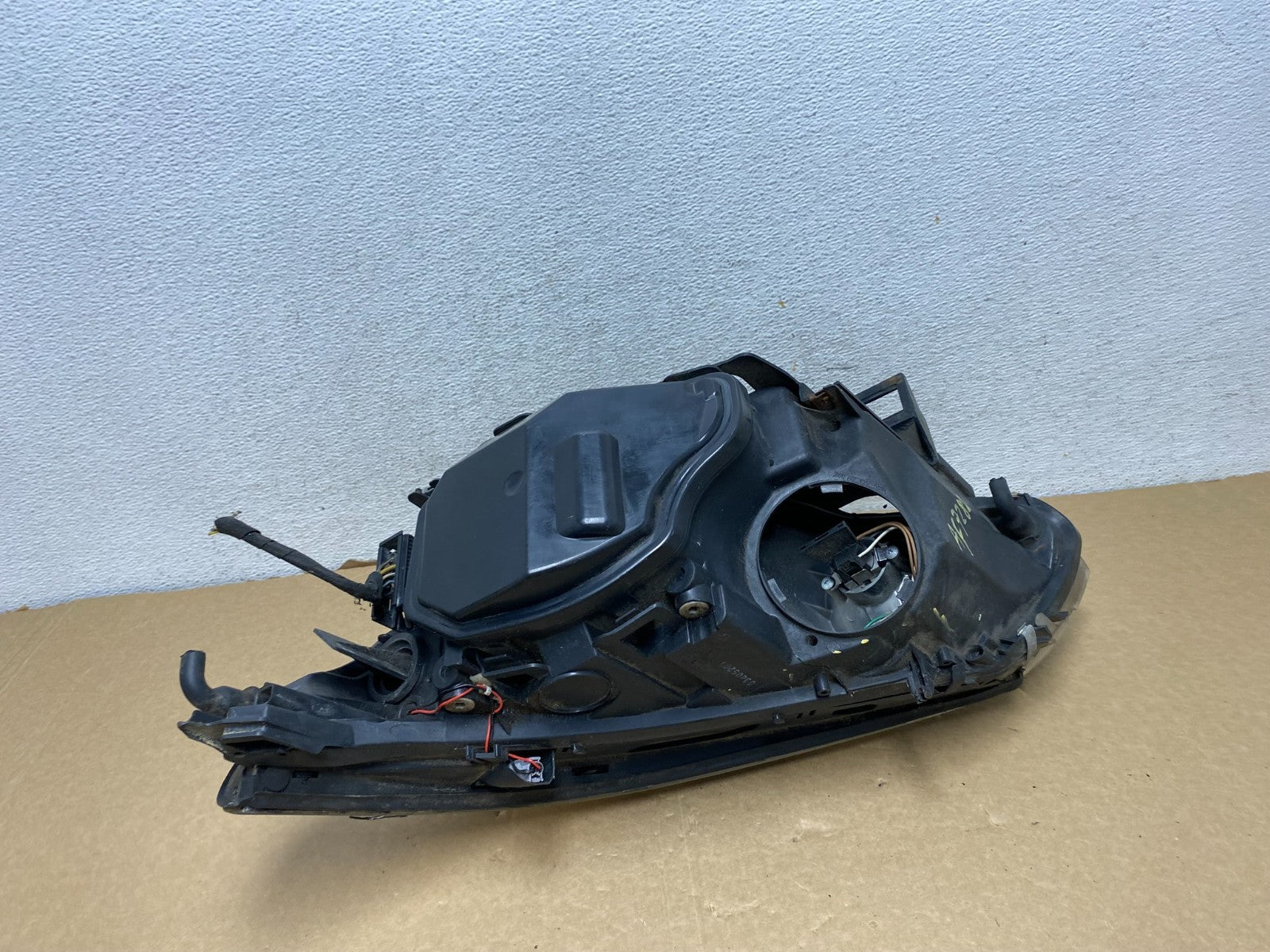 Halogen 2004 -2007 BMW 535i 5 Series Right Passenger Side Headlight AF7282 DW7