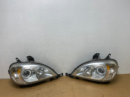 2002 - 2005 Mercedes ML ML350 ML500 Left+Right Side Halogen Headlights AC7628 DW0