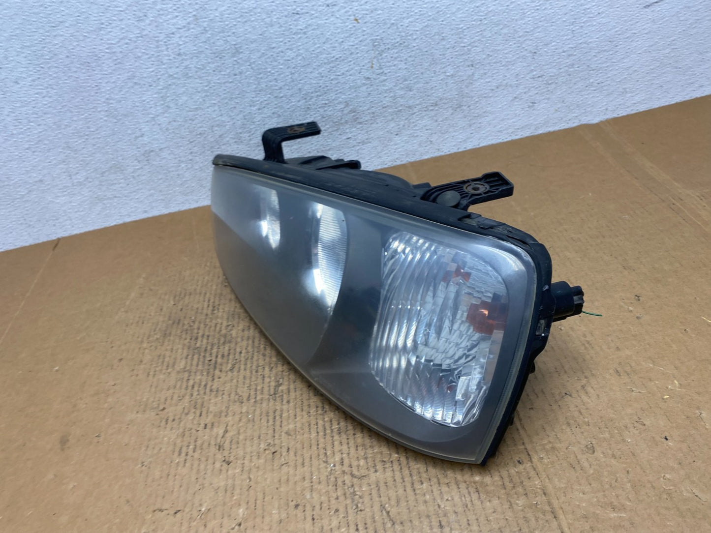 2001 2002 2003 Hyundai Elantra Left Driver LH Side Halogen Headlight AE1183 DW1