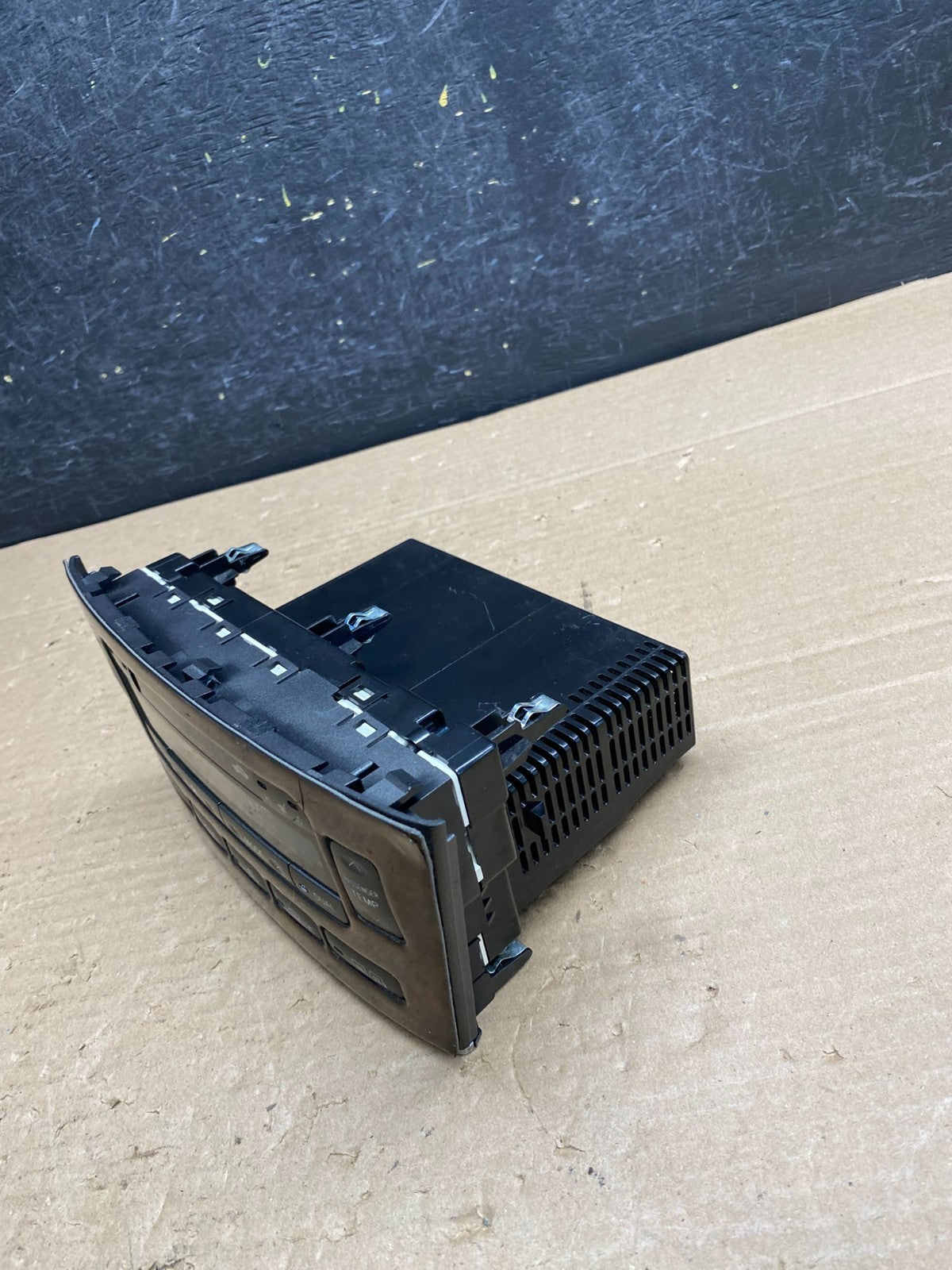 2004 - 2006 Lexus ES330 Center Dash A/C AC Heater Climate Control Unit AG6445 DG4