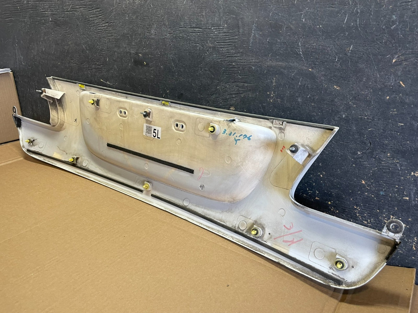 2007-2011 Lexus GS350 Trunk License Plate Trim Panel Cover 76801-30140 AB2941 DG8