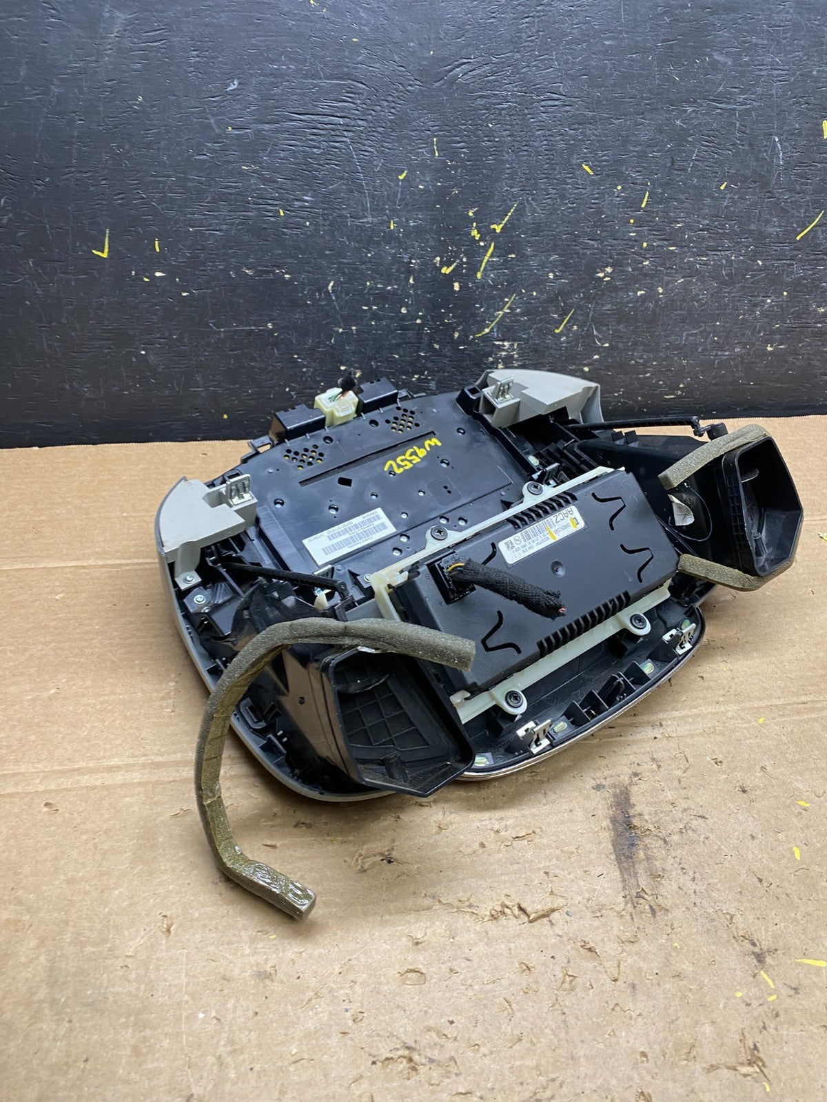 2010-2012 Buick Lacrosse Radio Climate Temperature Control Panel W9552 DG5