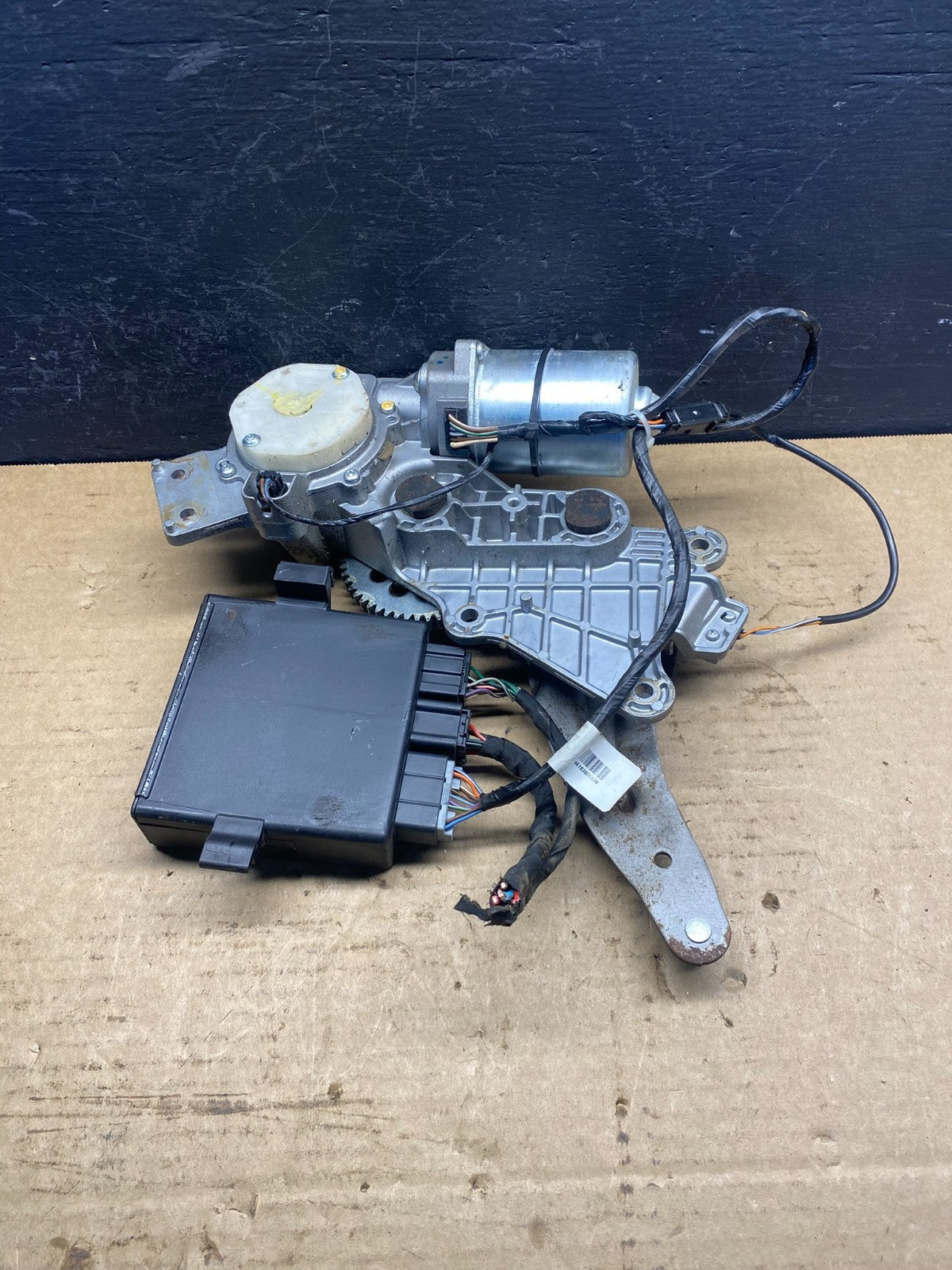 GMC Acadia Yukon Tahoe Rear Trunk Liftgate Power Motor Actuator ac7993 DG0