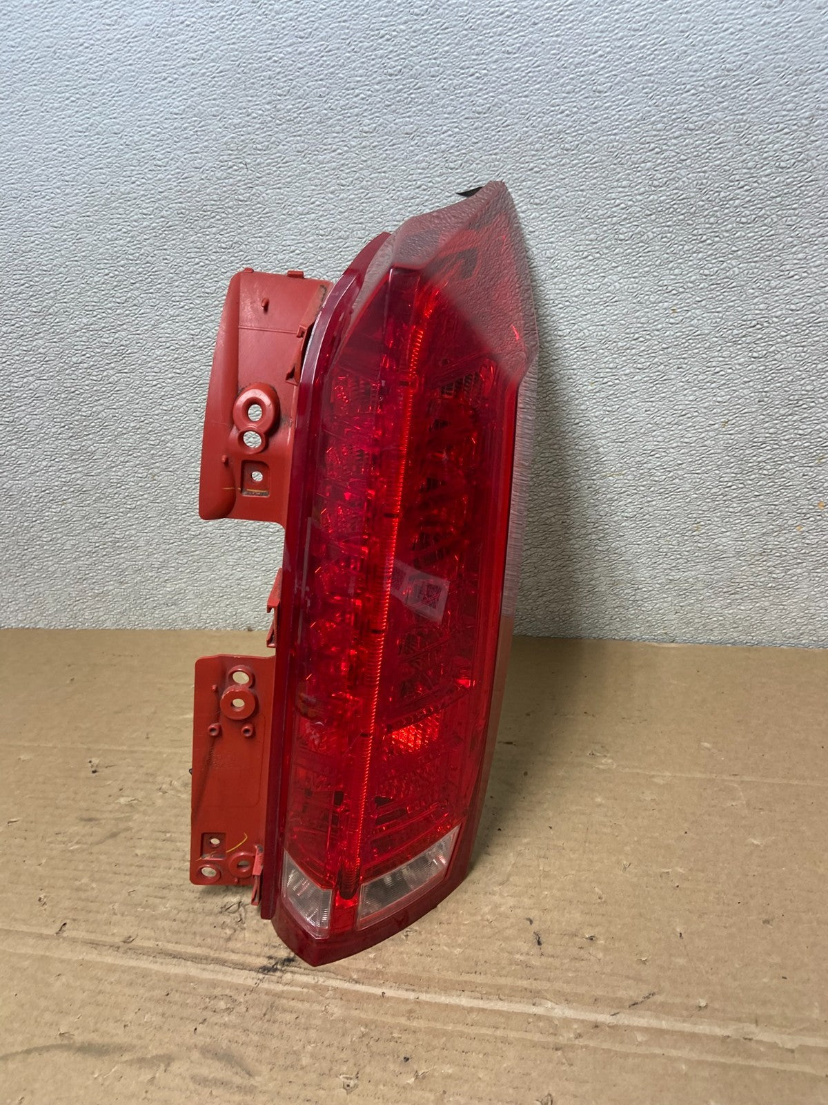2010 to 2016 Cadillac Srx Right Passenger Rh Side Tail Light OEM AB4633 LK0