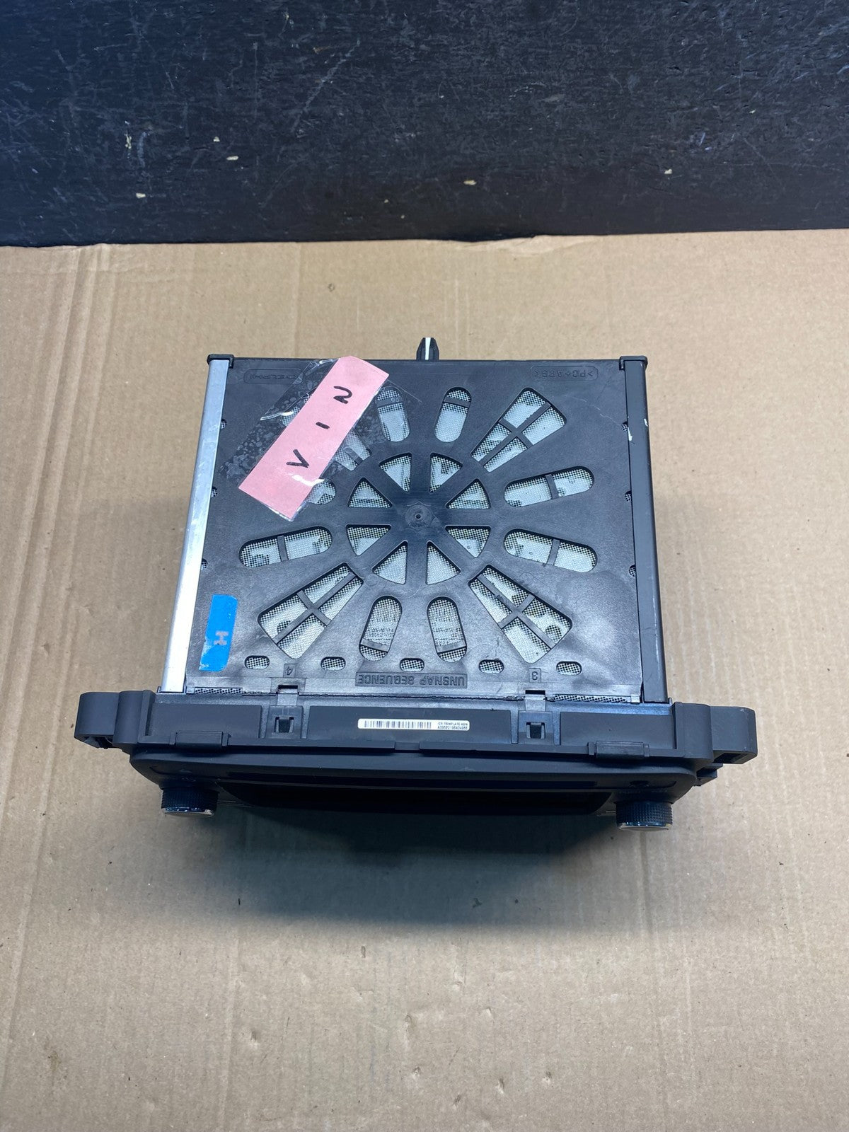 2015 2016 2017 GMC Acadia Radio Display Screen AM/FM AUX AE7514 DG3