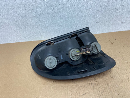 1998 to 2003 Dodge Durango Tail Light Right Passenger RH Side AA8670 DW5