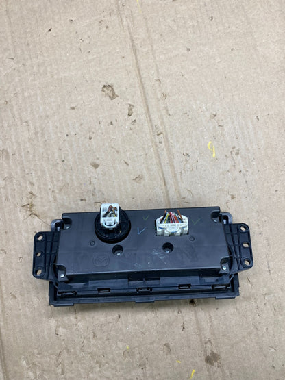 2009 - 2013 Mazda 6 A/C Manual Climate Control Panel X5823 DG3