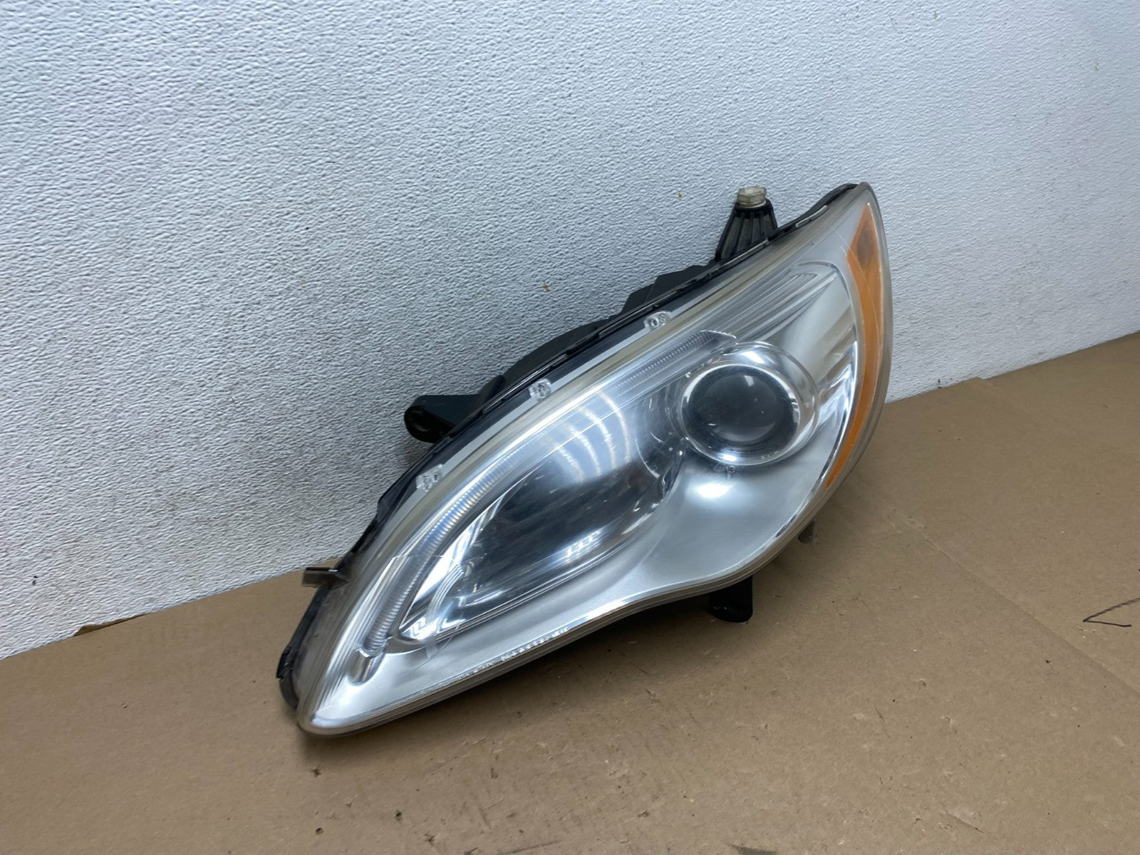 2011 2012 2013 2014 Chrysler 200 Left Driver Lh Side Headlight AG3392 DW2