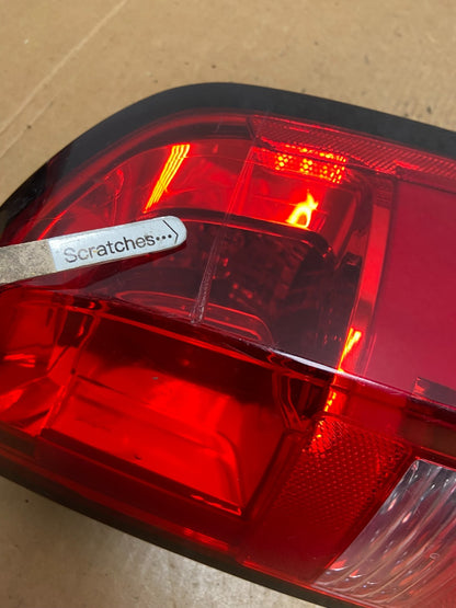 2015 to 2019 Chevrolet Colorado GMC Canyon Left+Right Set Tail Lights AE0621 DG3