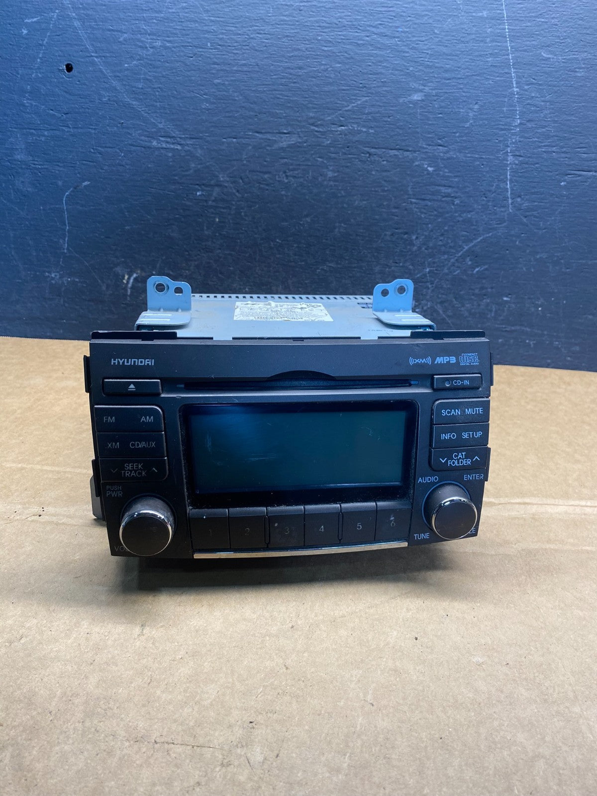 2009 2010 Hyundai Sonata Am Fm Cd Player Radio Receiver AD7330 DG0