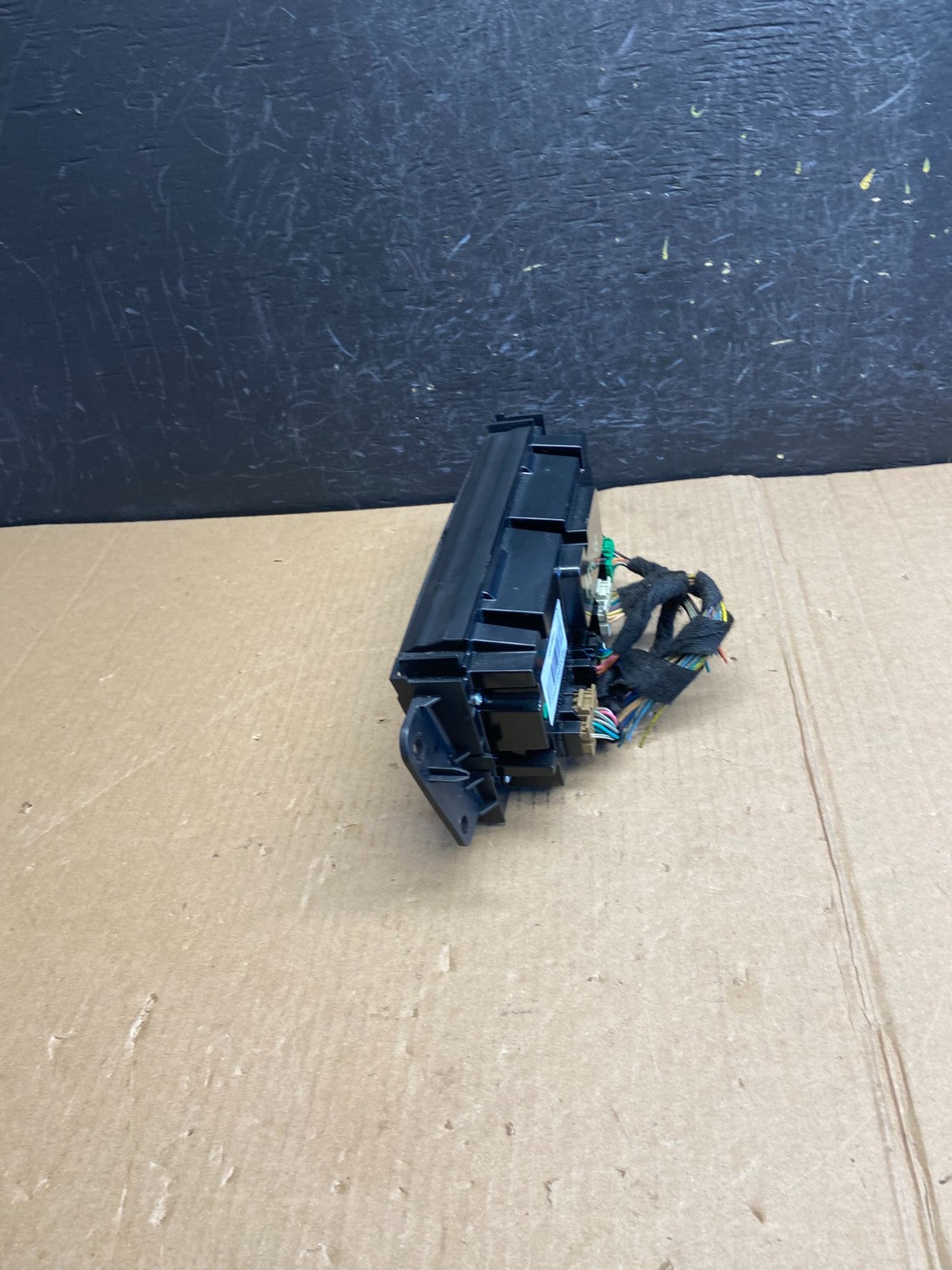 2007 to 2011 Cadillac Escalade AC Heater Climate Control Panel AE4438 DG2