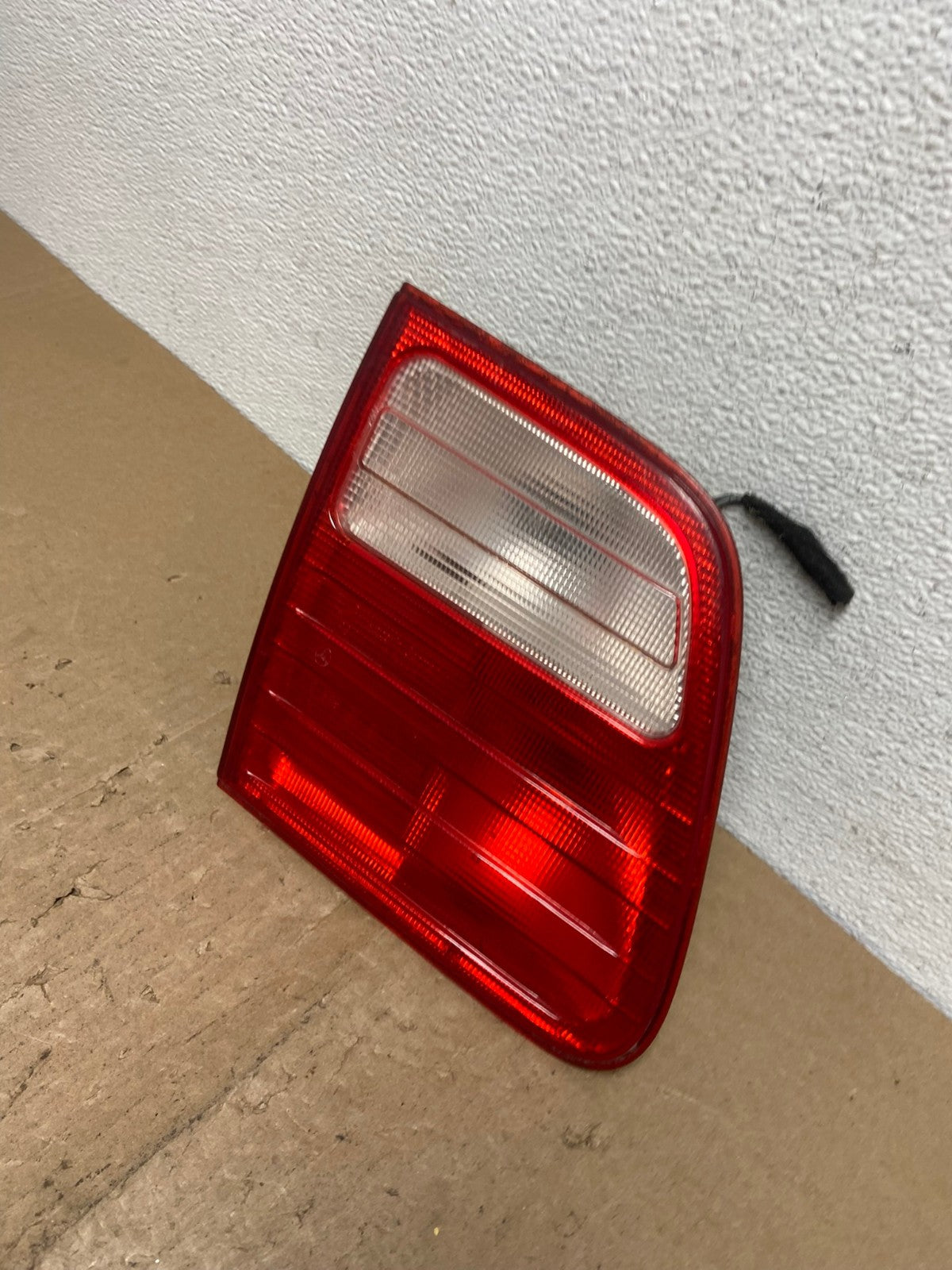 1995-1999 Mercedes-Benz E W210 Wagon Left Driver LH Tail Light Inner AC6036 LK1