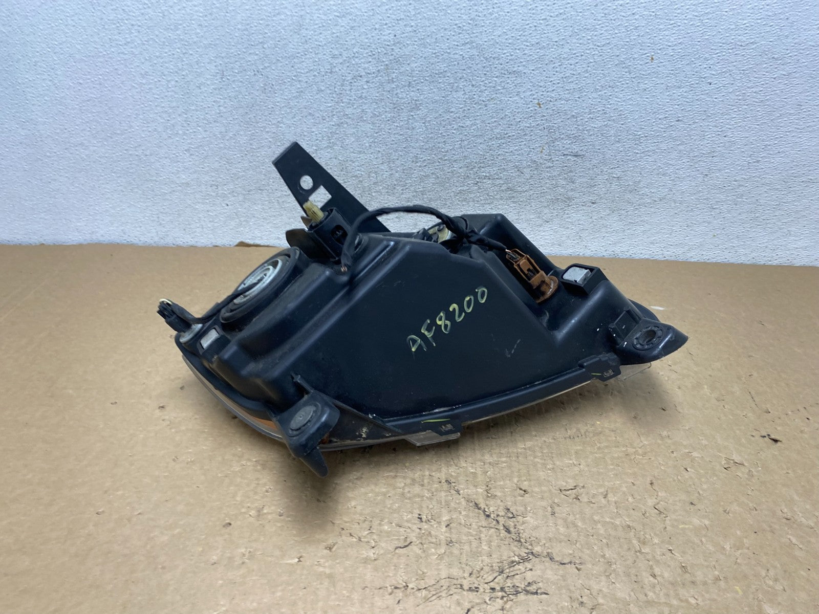 2011 to 2013 Jeep Grand Cherokee Halogen Left Driver Lh Headlight AF8200 DW7