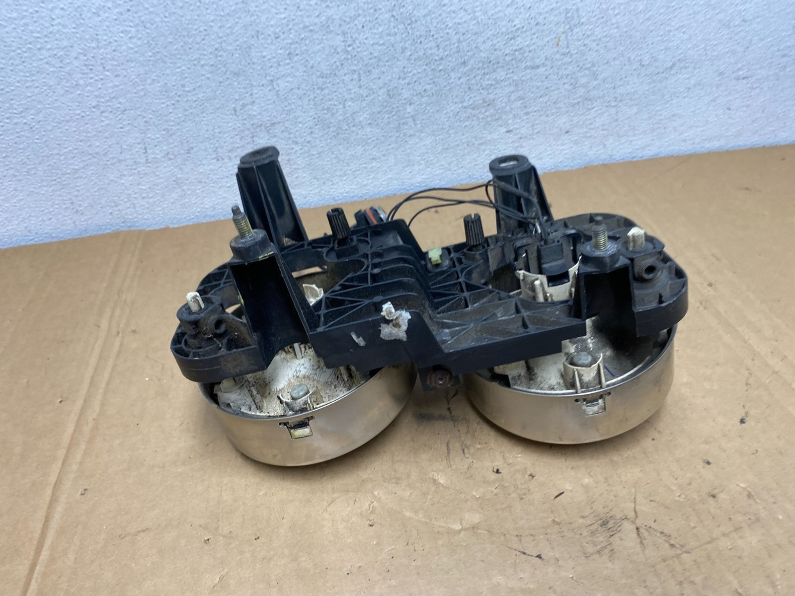 1998 to 2003 Jaguar XJ8 Right Passenger Side Headlight AD2763 DW7
