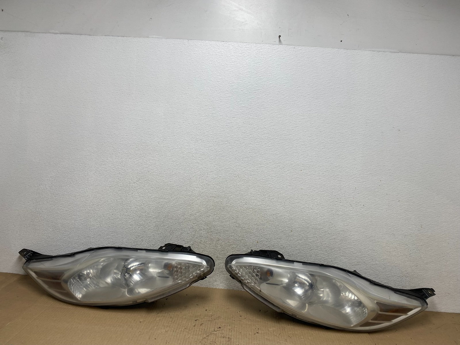 2011 2012 2013 Ford Fiesta Left+Right Halogen Headlights AG5925 DW0