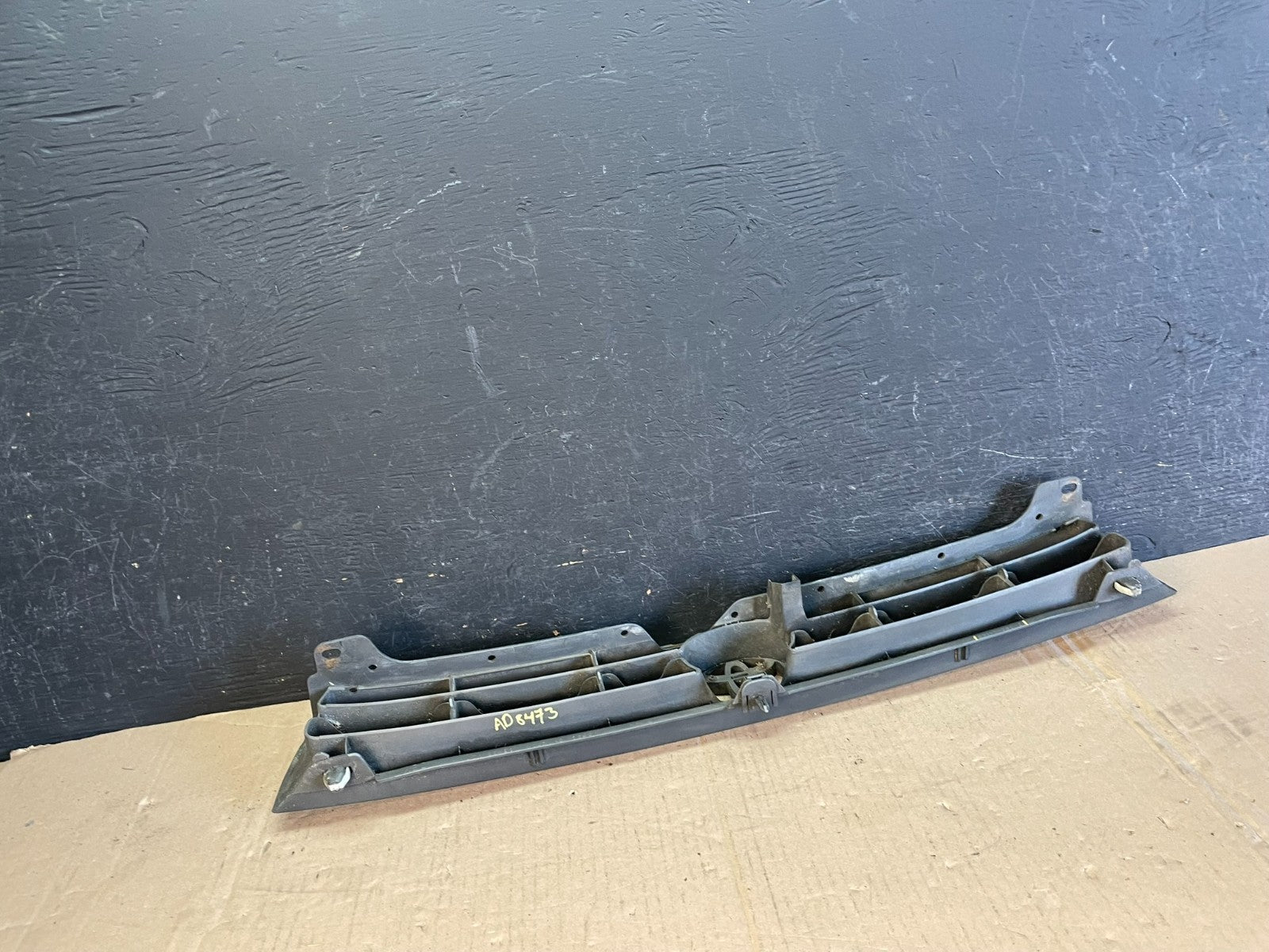 1992 1993 1994 Toyota Camry Front Upper Grill Grille AD8473 DG5
