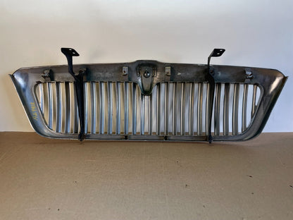 2003 to 2005 Lincoln Aviator Grille Chrome Grill AG98123
