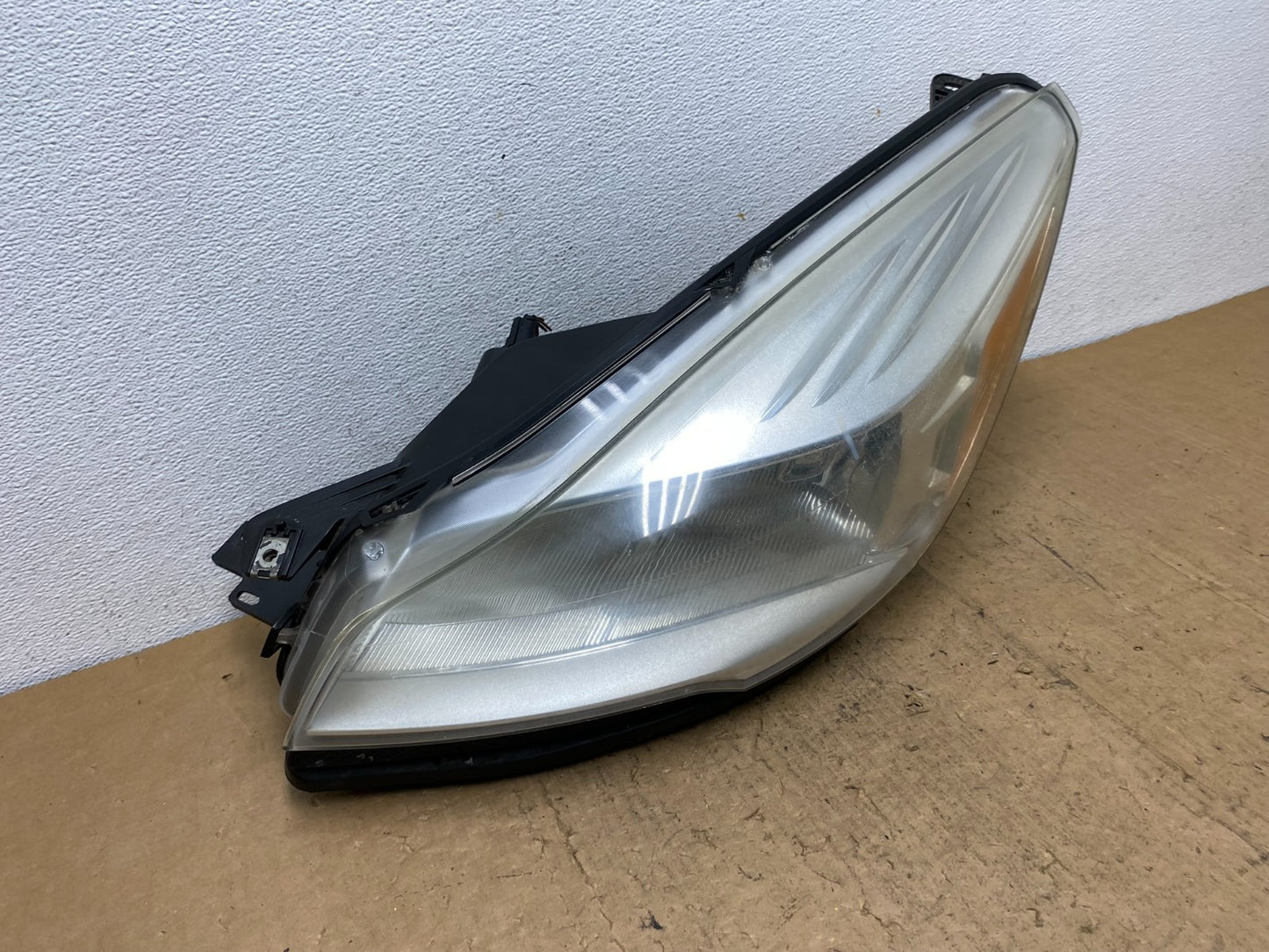2013 - 2016 Ford Escape Headlight Left Driver Lh Side Halogen AD0708 DW2
