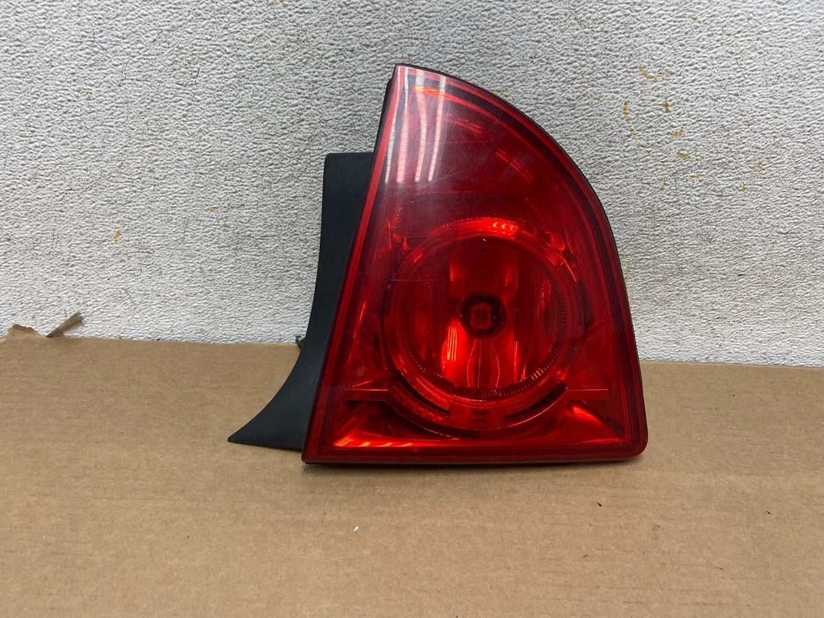 2008 - 2012 Chevrolet Malibu Right Passenger RH Side Tail Light AH3087 DW0