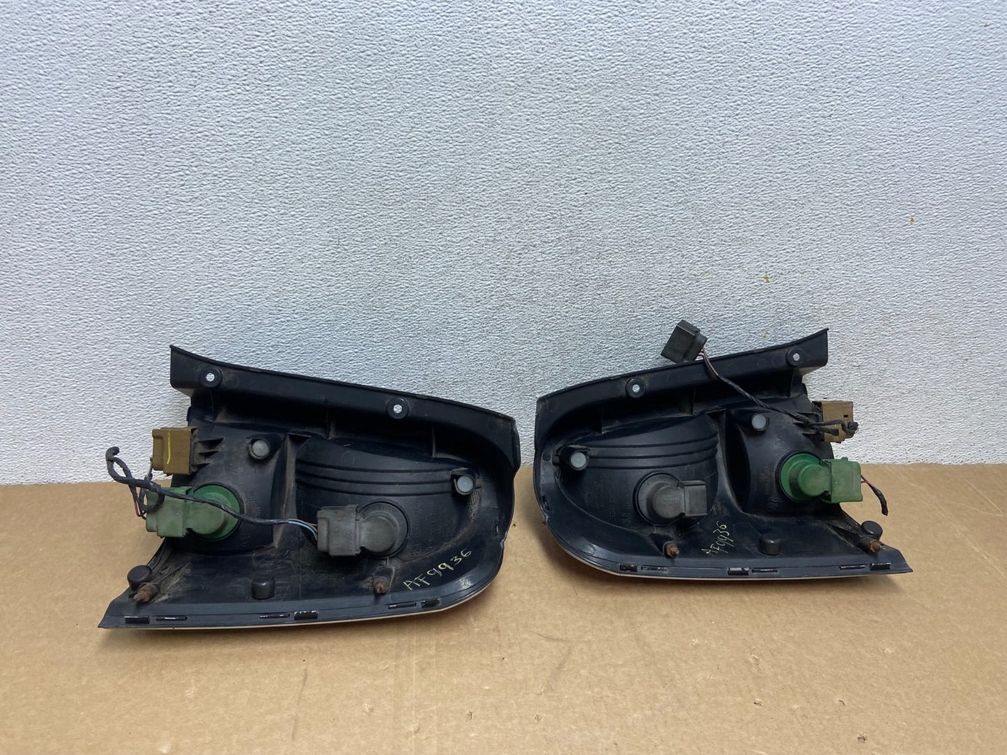 2005 2006 2007 Mercury Mariner Left+Right Side Tail Lights AF99363