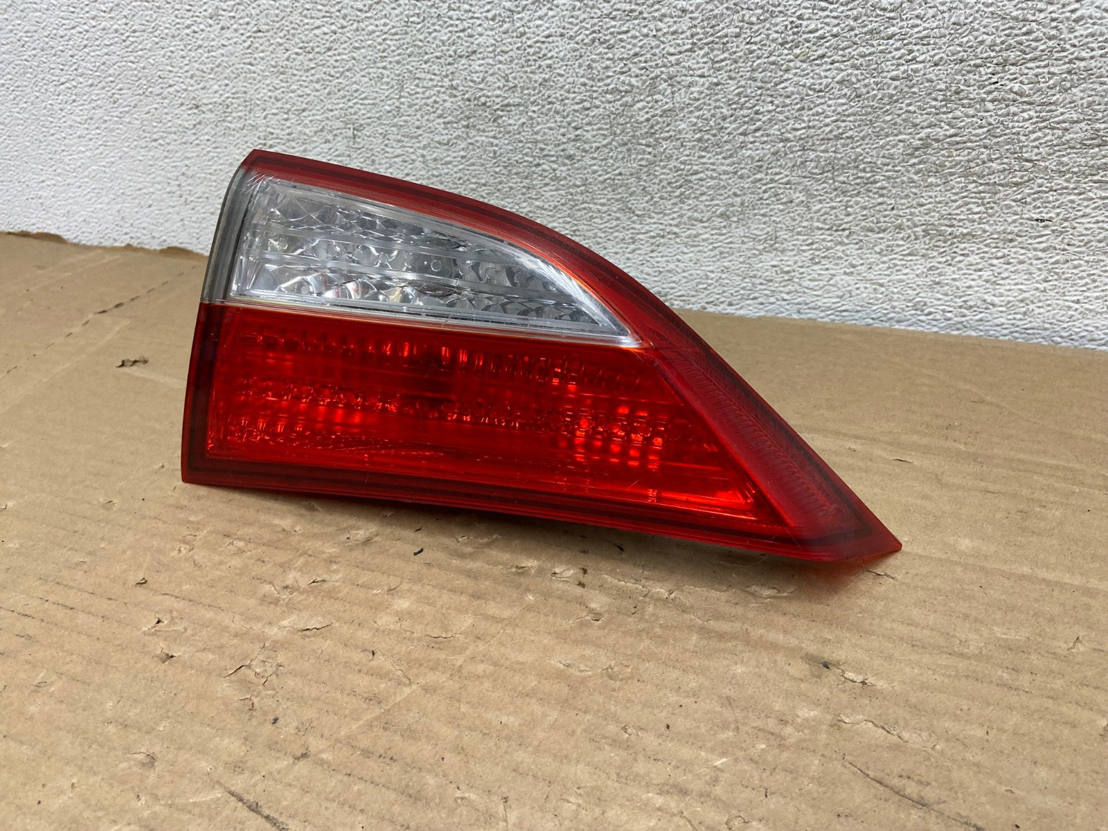 2011 2012 2013 Hyundai Elantra Inner Tail Light Right Passenger AG8255 LK2