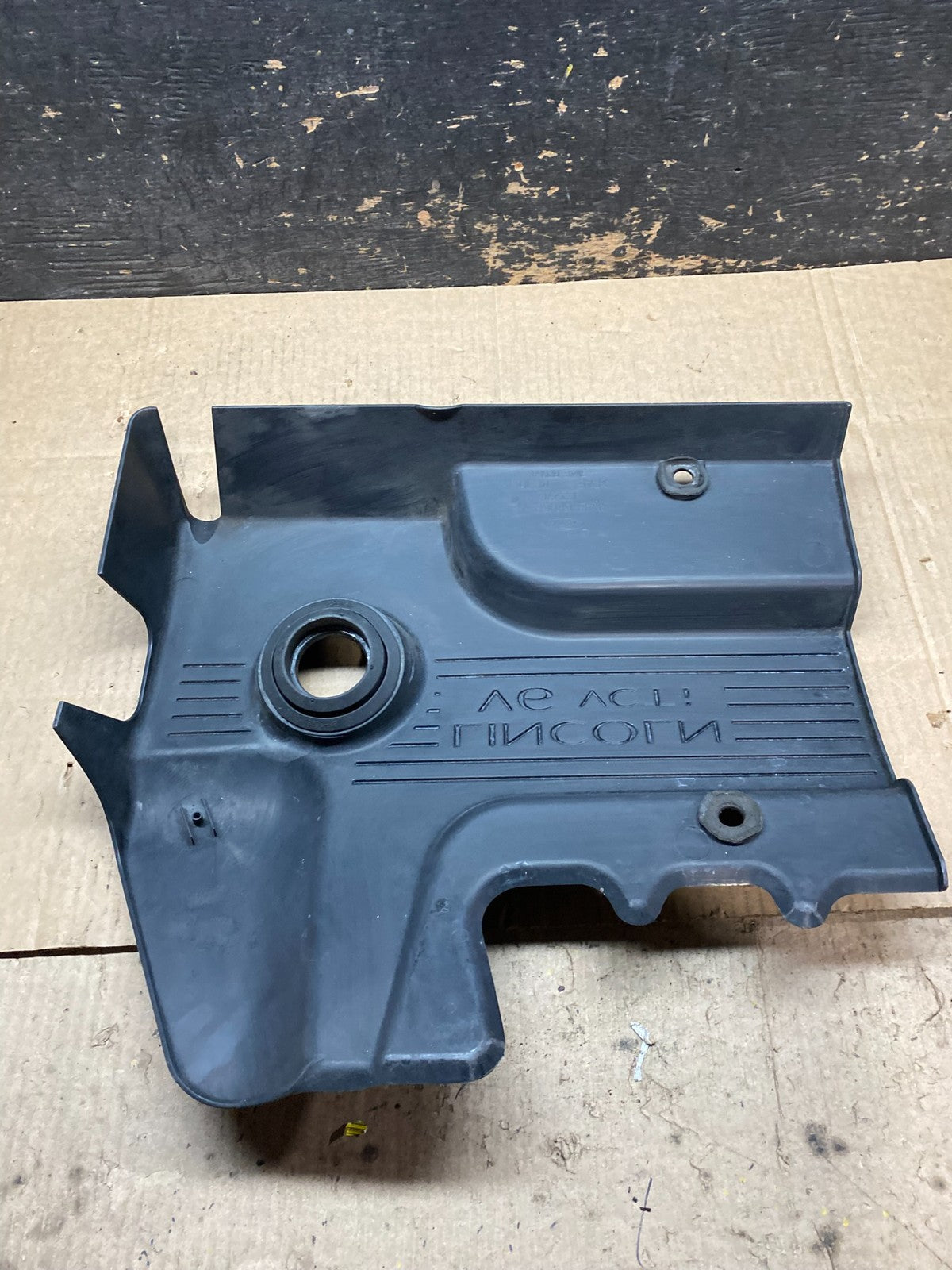 2003 to 2005 Lincoln LS 3.0L V6 Engine Motor Cover OEM X9586 DG4