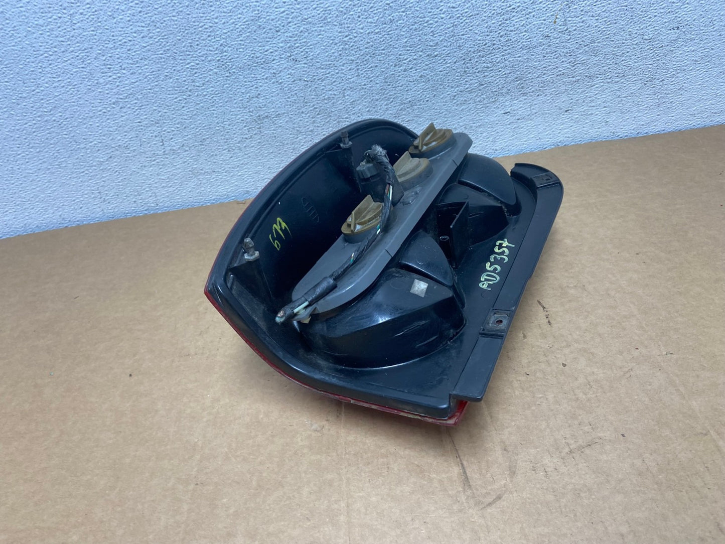 2002 2003 2004 Jeep Liberty Right Passenger Rh Side Tail Light AD5357 LK6
