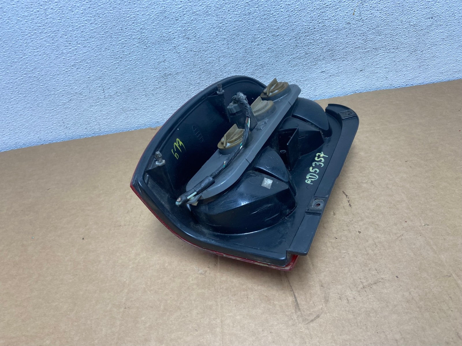2002 2003 2004 Jeep Liberty Right Passenger Rh Side Tail Light AD5357 LK6