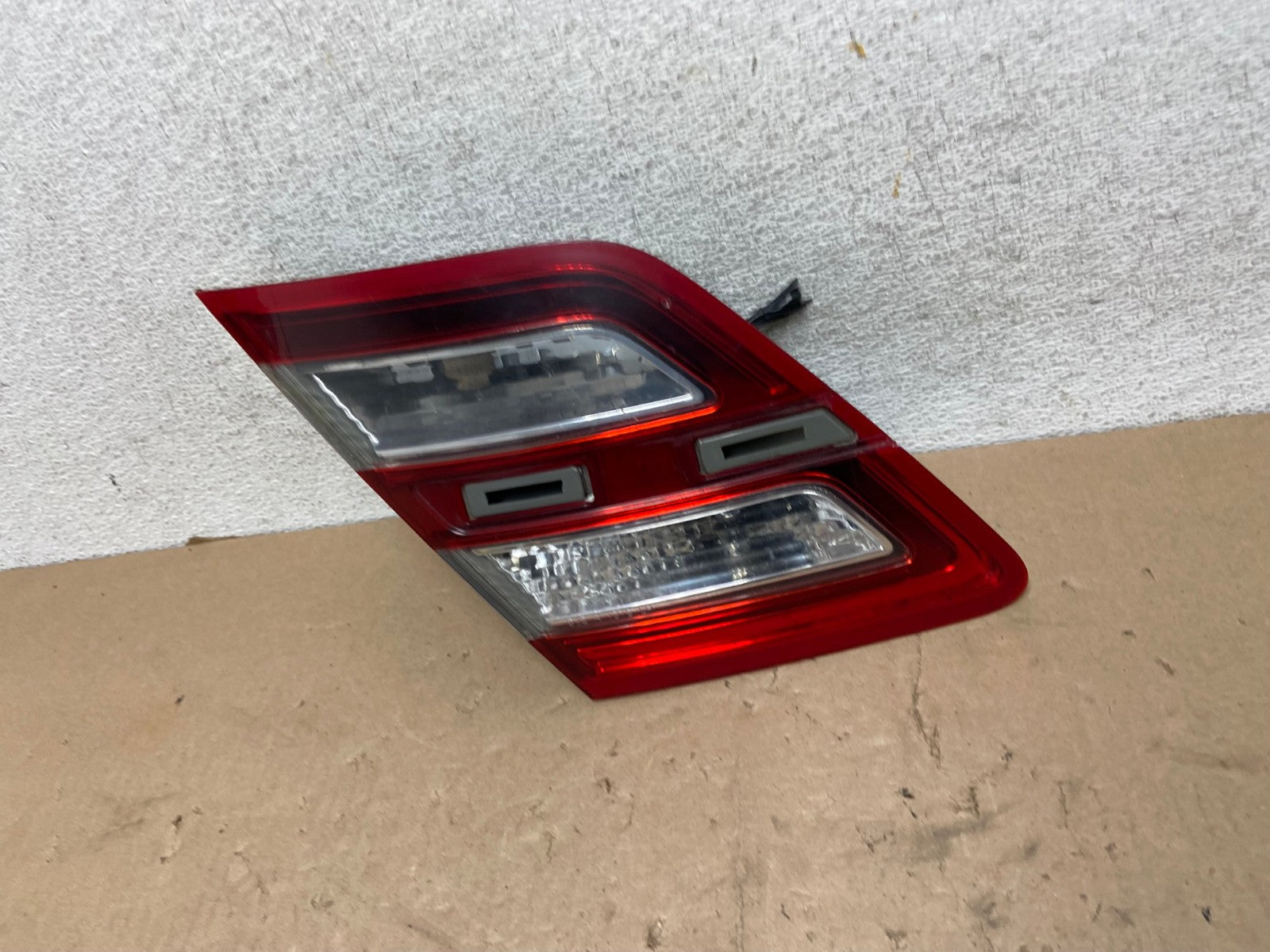 2013 to 2018 Ford Taurus Left Driver Lh Side Tail Light Inner AG5495 LK1