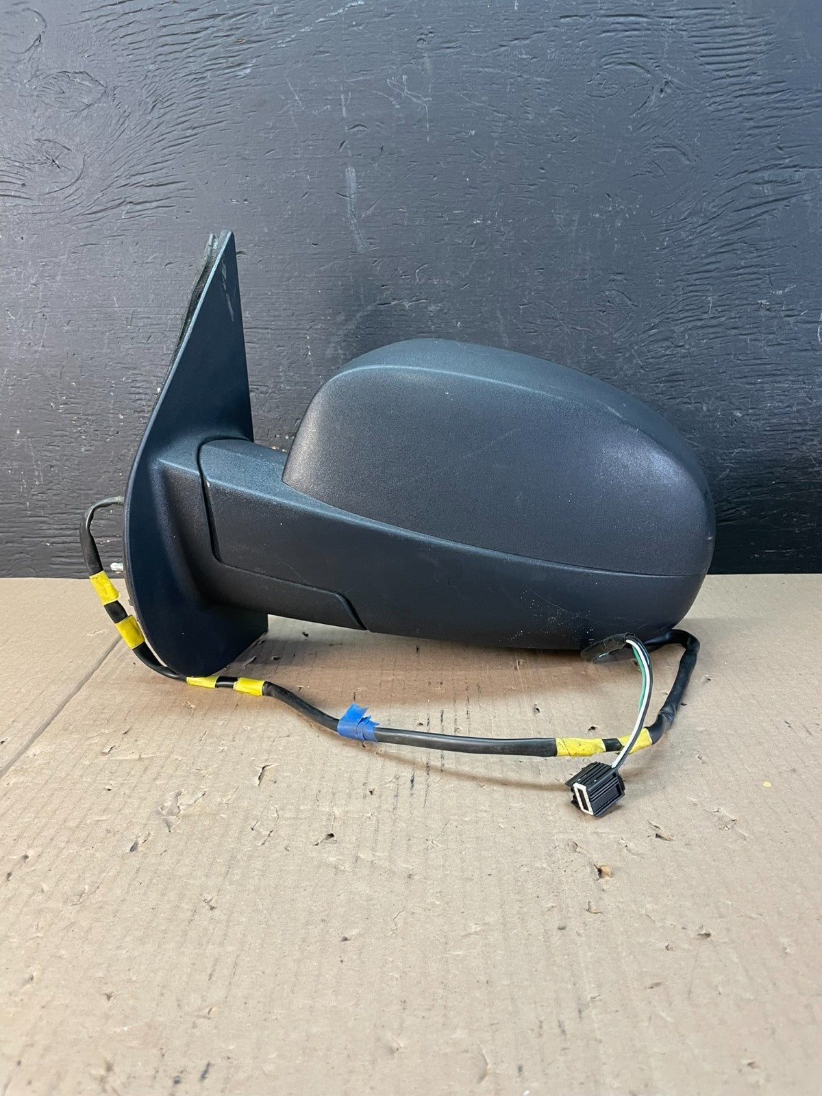 2007-2014 Chevrolet Avalanche Left Driver LH View Door Mirror AD8689 DW0