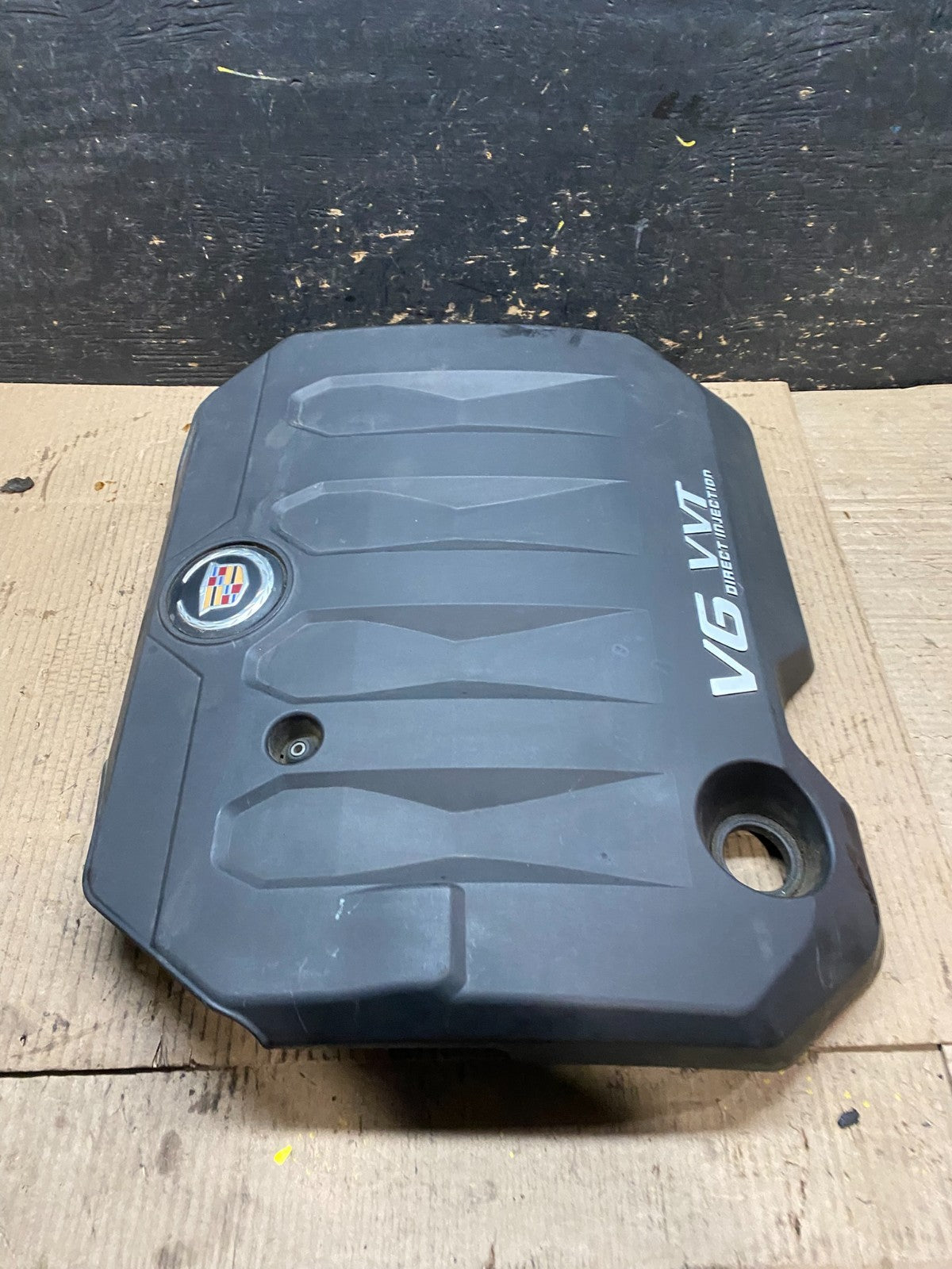 2013 to 2016 Cadillac SRX 3.6L Plastic Engine Cover Shield OEM w5655 DG3