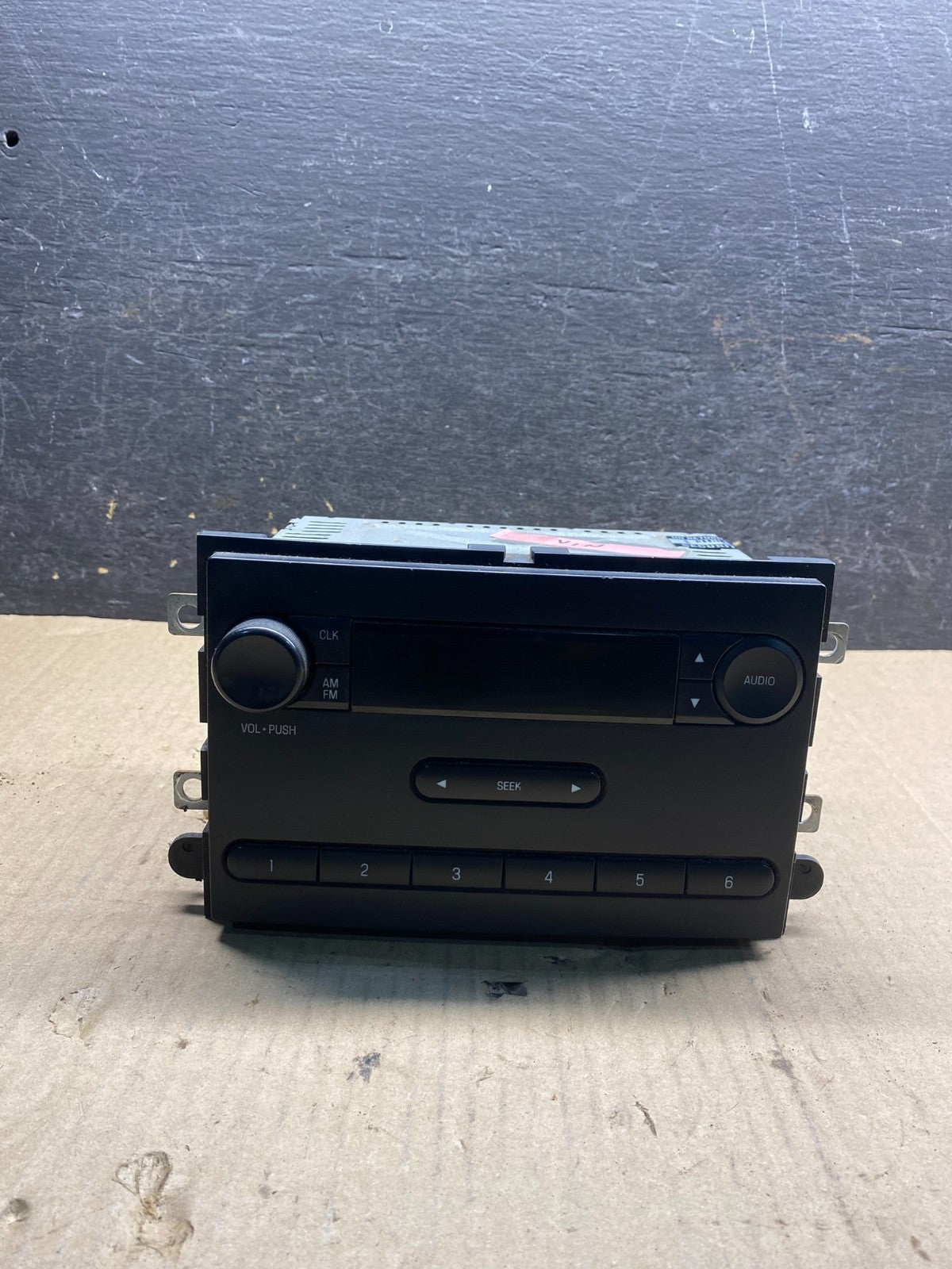 2013-2014 Ford E150 E250 E350 AM FM Radio Stereo Receiver AI5120 DG0
