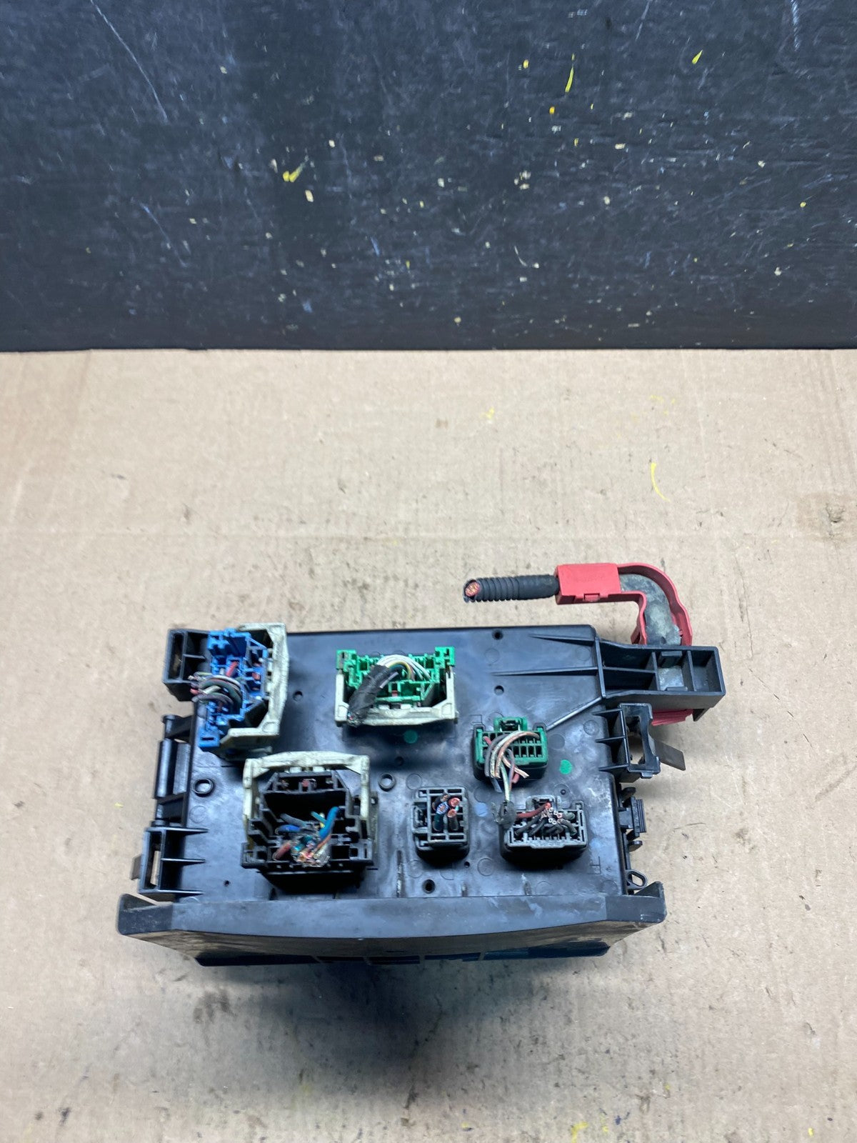 2008 Chrysler 300 Charger Totally Integrated Power Module Fuse Box TIPM R8496 DG5