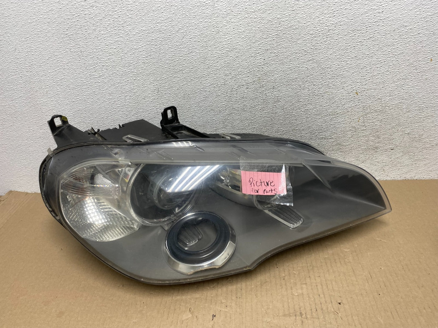 2011 to 2013 BMW X5 Right Passenger RH Side Headlight Xenon HID AF5840 DW0