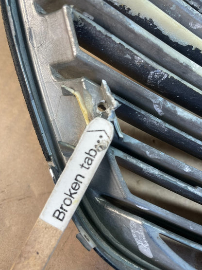 2005 to 2006 Lexus ES330 Front Bumper Upper Grille Grill AD57265