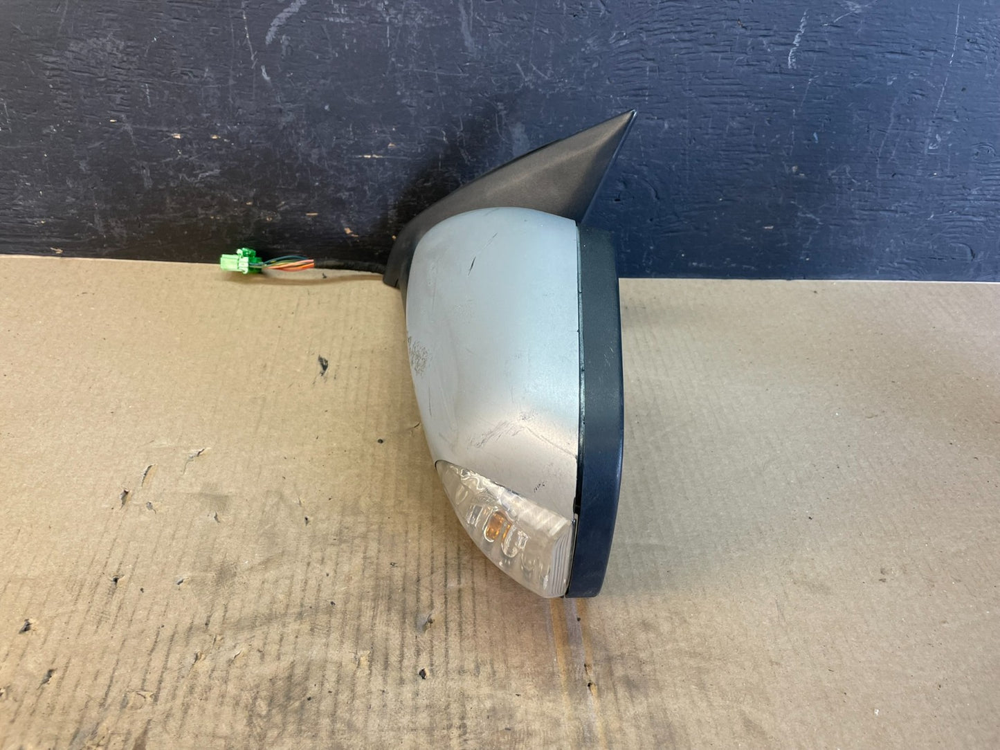 2007 to 2014 Volvo XC90 Left Driver View Door Trn Signal Mirror AB7931 MS1